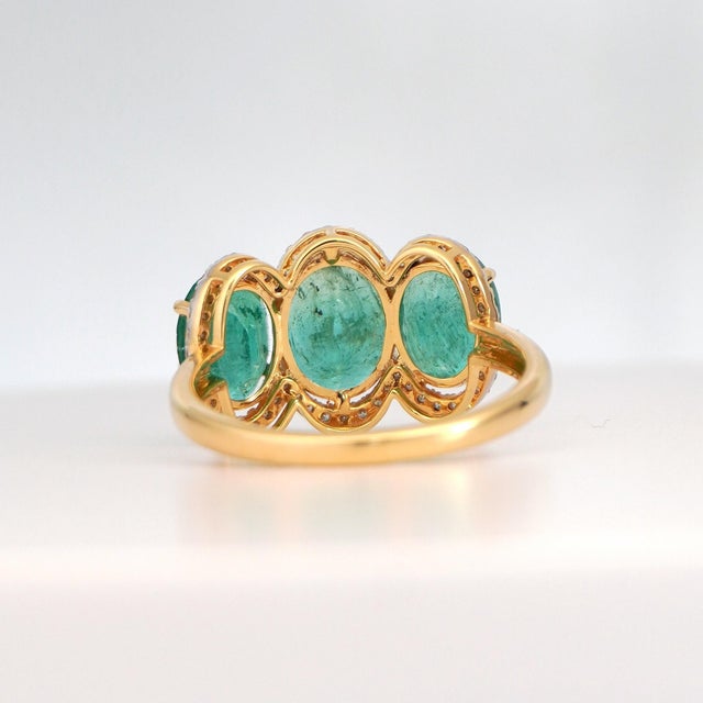 Three Stone Yellow Gold Natural Oval Emerald Ring With Natural Diamonds For Sale - Image 9 of 11