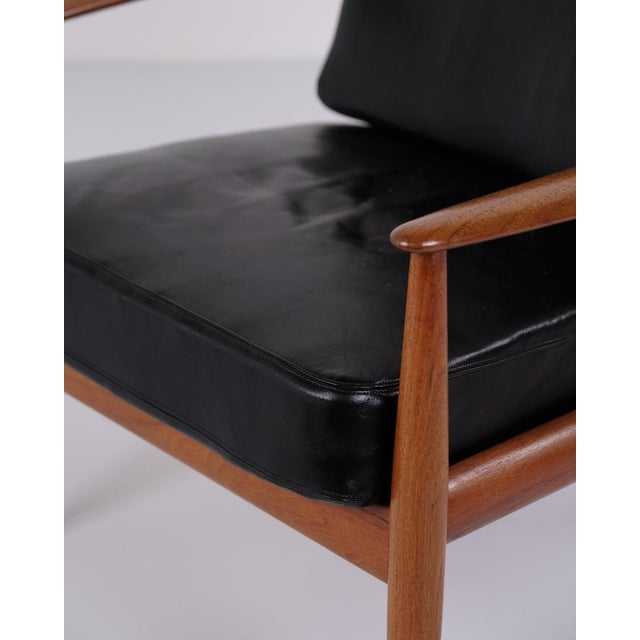1960s Model 118 Armchair Grete Jalk for France & Søn in Teak and Black Leather, 1960s For Sale - Image 5 of 11