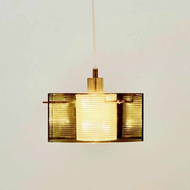 Mid-Century Modern Scandinavian Glass and Brass Pendant Light by Carl Fagerlund for Orrefors, Sweden, 1960s For Sale - Image 6 of 10
