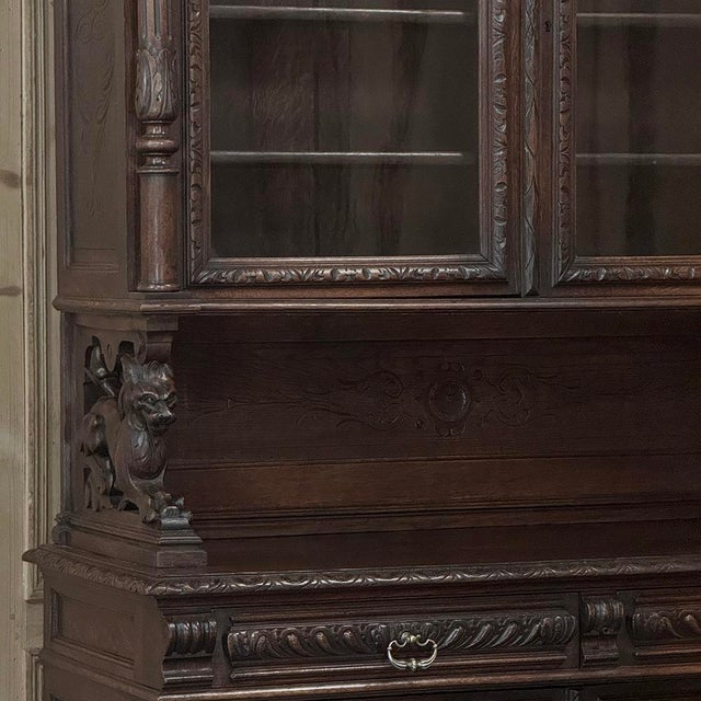 19th Century French Oak Hunt Bookcase ~ Display Cabinet For Sale - Image 9 of 18