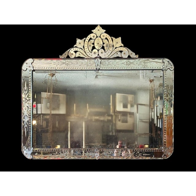 Venetian Mirror in Glass, in Very Good conditions. Designed before 1890