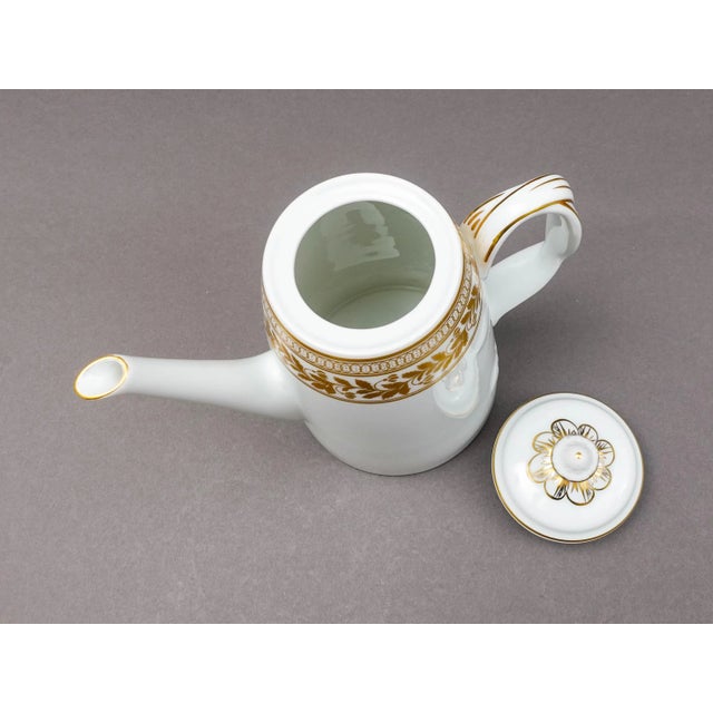 Ceramic Mid 20th Century Vista Alegre Portugal Anne White & Gold Porcelain Lidded Coffee Tea Pot For Sale - Image 7 of 9