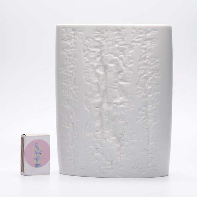 White Bisque Porcelain Vases by Martin Freyer for Rosenthal, 1975, Set of 2 For Sale - Image 10 of 13