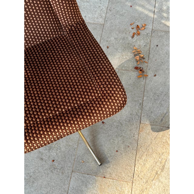 1970s Swivel Chairs in Velour Fabric, Italy, 1970s, Set of 4 For Sale - Image 5 of 9