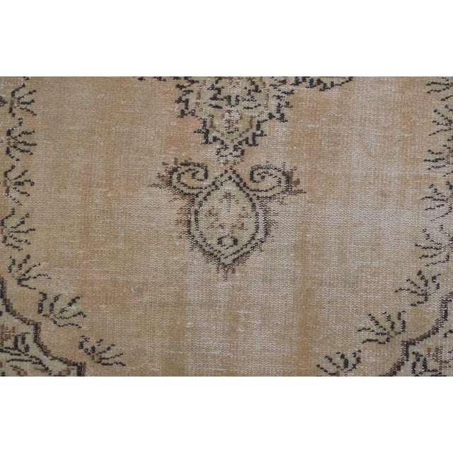 Vintage Handwoven Oushak With Floral Medallion For Sale In Phoenix - Image 6 of 10