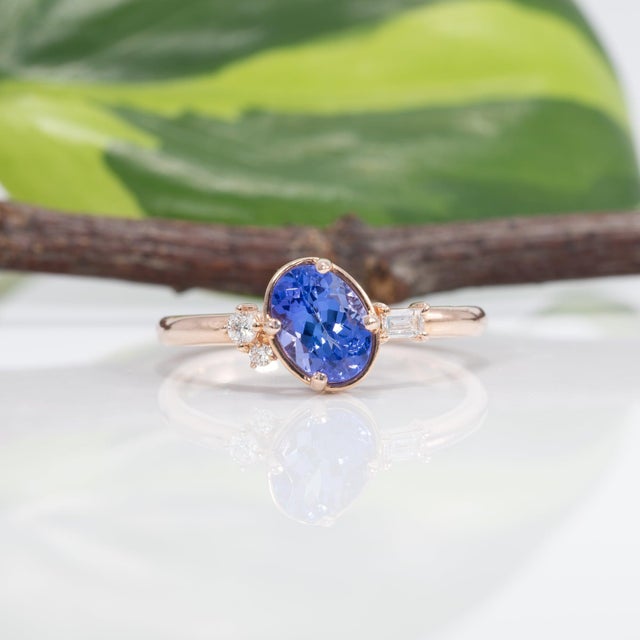 2020s Aaa Tanzanite Ring With Earth-Mined Diamond Accents: Solid 14k Gold, 7x5mm, Size 6.75 For Sale - Image 5 of 9