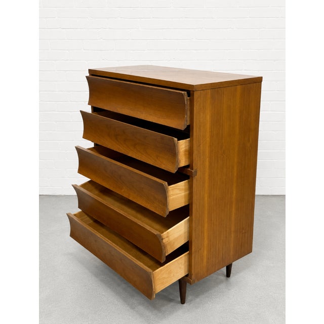 1960s Mid Century Modern Scalloped Drawer Dresser by Johnson Carper, C. 1960's For Sale - Image 5 of 10