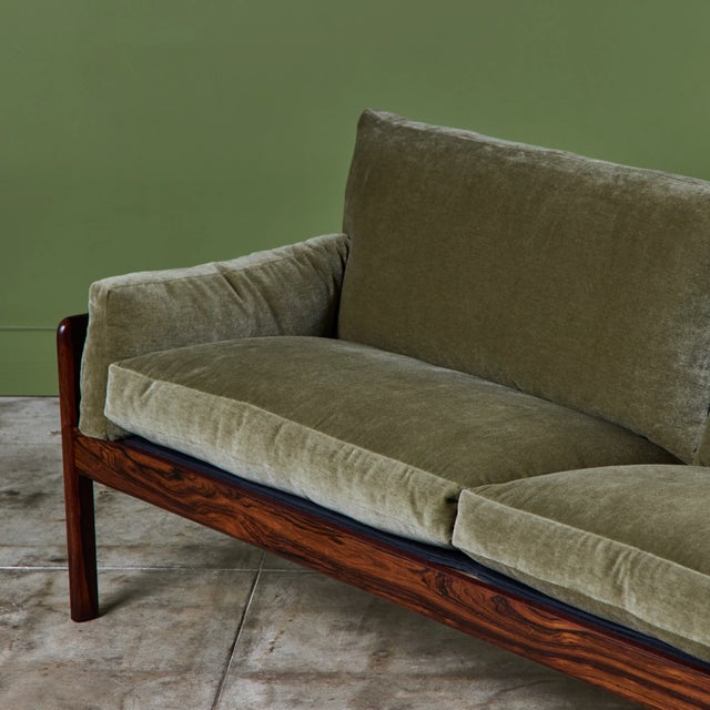 Mid-Century Modern Rosewood and Mohair Velvet Sofa For Sale - Image 3 of 16