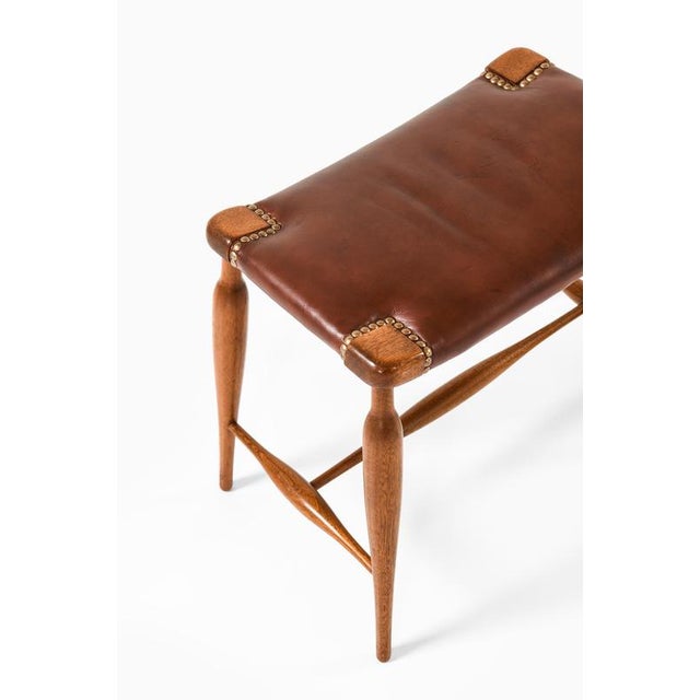 1950s Stool in Mahogany, Brass and Leather attributed to Josef Frank, 1950s For Sale - Image 5 of 7