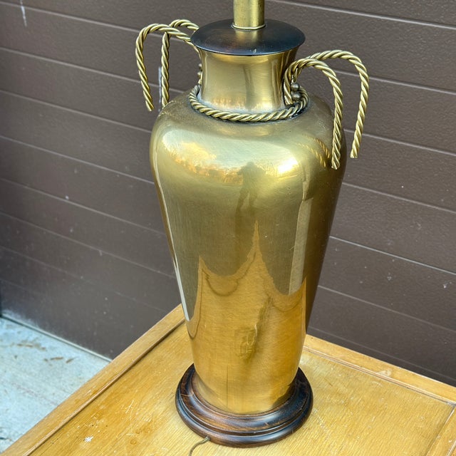 Vintage Hollywood Regency Brass Table Lamp With Tassel Detail by Frederick Cooper For Sale In Philadelphia - Image 6 of 12