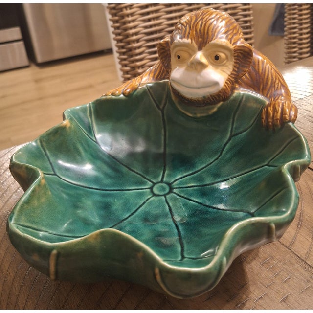 Mid-Century Majolica Style Ceramic Monkey Leaf Centerpiece Bowl For Sale In Tampa - Image 6 of 6