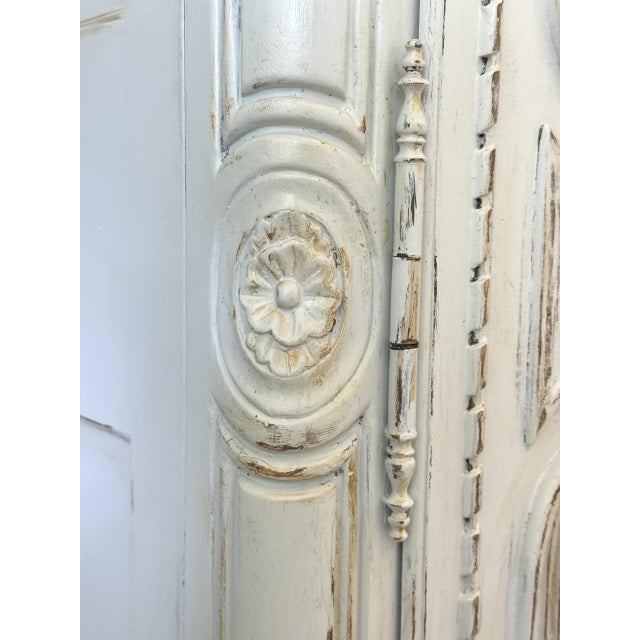 Louis XV–Style Armoire in Antique Cream & Gold Finish. French Elegance Reborn For Sale In Naples, FL - Image 6 of 14