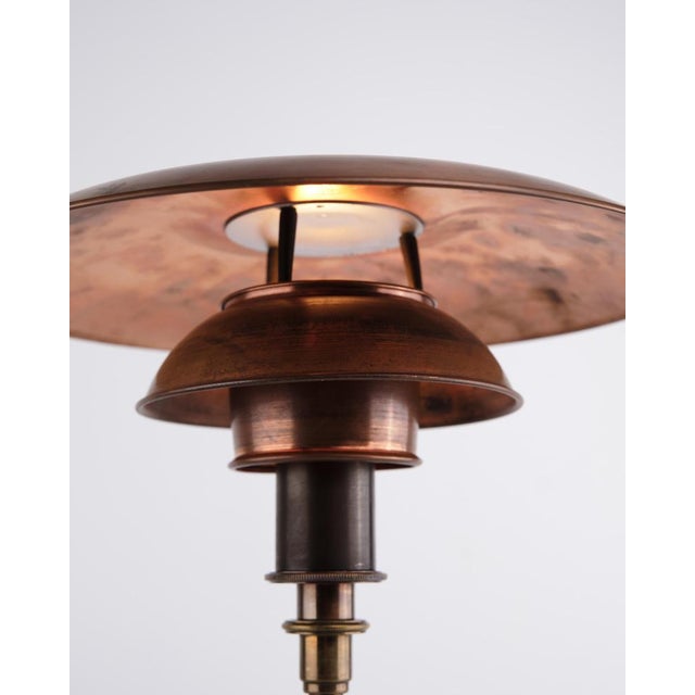 Vintage Model PH 3/2 Table Lamp with Copper Shades and Burnished Brass by Poul Henningsen for Louis Poulsen, Poul Henningsen For Sale - Image 5 of 9
