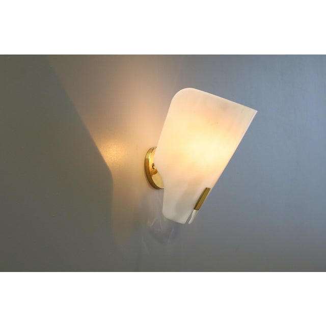 Model 167 PX Methacrylate White Wall Lamps by Gino Sarfatti for Arteluce, 1950s, Set of 2 For Sale - Image 14 of 16