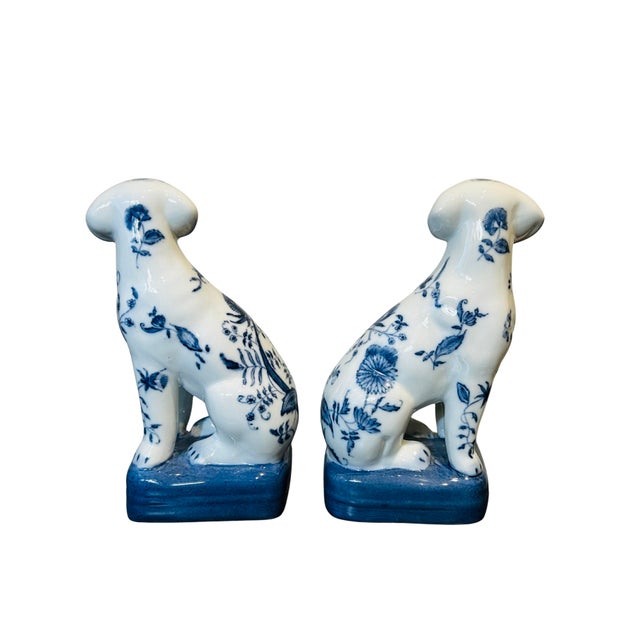 Ceramic Pair Vintage Wong Lee Blue & White Porcelain Staffordshire Dog Figurines – Wl 1895 Hand-Painted Floral Mantel Dogs Bookends For Sale - Image 7 of 14