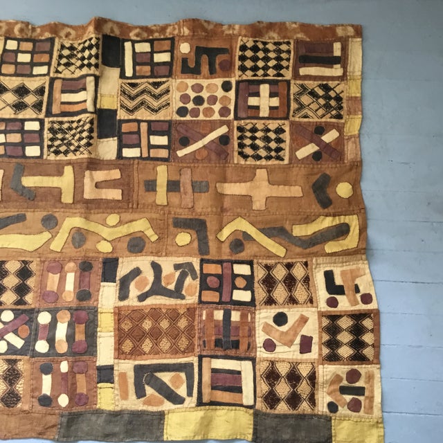 Late 20th Century Kuba Raffia Patchwork Embroidered Appliquéd Abstract Shell & Beaded Cloth Textile Art For Sale - Image 4 of 11