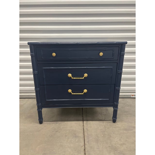 Late 20th Century Two-Piece Coastal Style Chest/Hutch by Thomasville For Sale In Chicago - Image 6 of 12