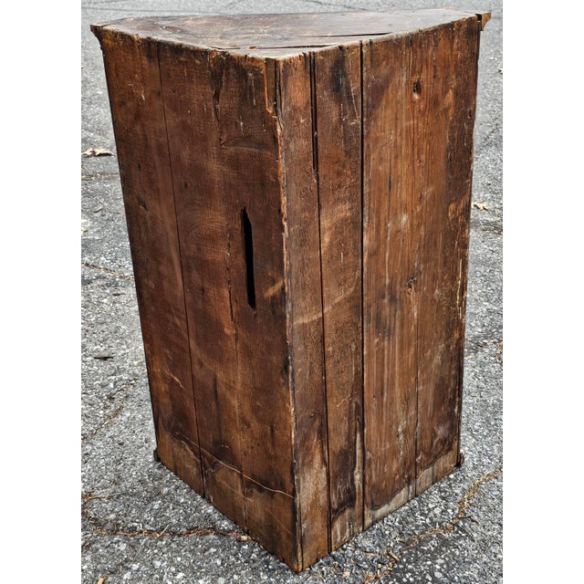 Mid 19th Century 18th Century Federal Oak Corner Cabinet / Cupboard For Sale - Image 5 of 7