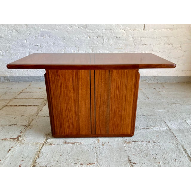 Artona Coffee Table by Afra and Tobia Scarpa for Maxalto, 1970s, in Flawless conditions. Designed 1970 to 1979 I have...