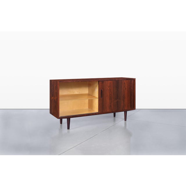 Danish Modern Rosewood Credenza by Carlo Jensen for Poul Hundevad For Sale In Los Angeles - Image 6 of 15