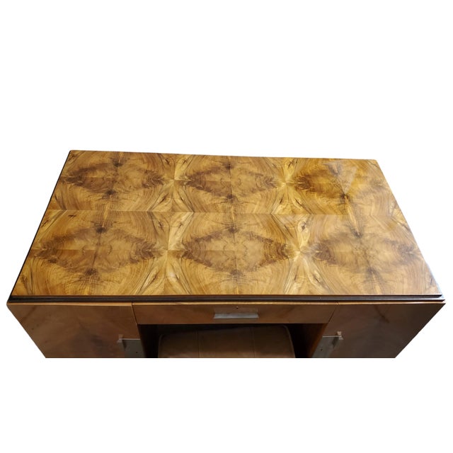 1930s Exceptional French Burl Walnut + Nickel Bronze Executive Office Desk / Writing Table/ Bureau Plat For Sale In New York - Image 6 of 18