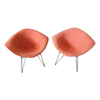 421 Diamond Chairs in Silver Chrome and Peachy Orange Upholstery by Harry Bertoia for Knoll, 1990s, Set of 2 For Sale