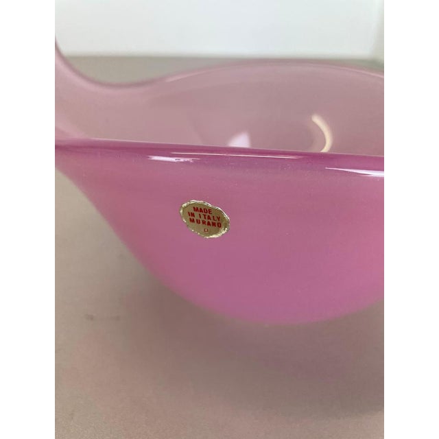 Large Italian Shell Bowl in Pink Opaline Murano Glass, 1970s For Sale - Image 11 of 18