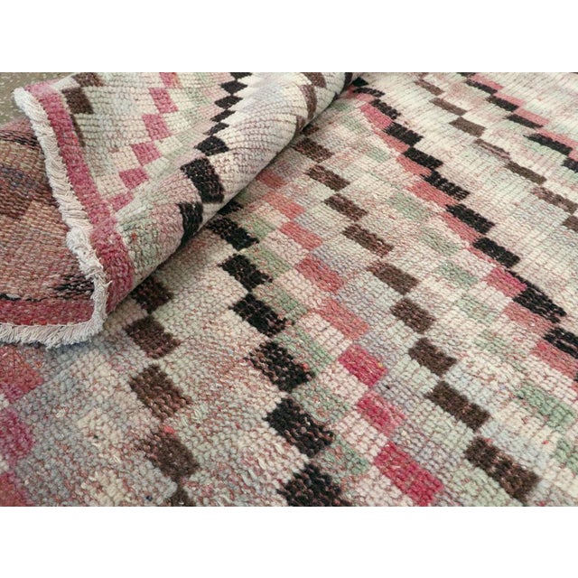 Galerie Shabab Collection Mid-20th Century Turkish Anatolian Accent Rug For Sale - Image 9 of 9