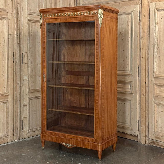 French 19th Century Parisian Louis XVI Marquetry Bookcase ~ Display Armoire For Sale - Image 3 of 18