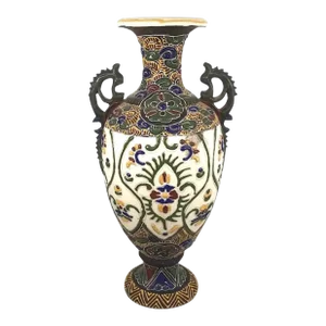 1920s Taisho Period Japanese Hand Painted Satsuma Moriage Vase