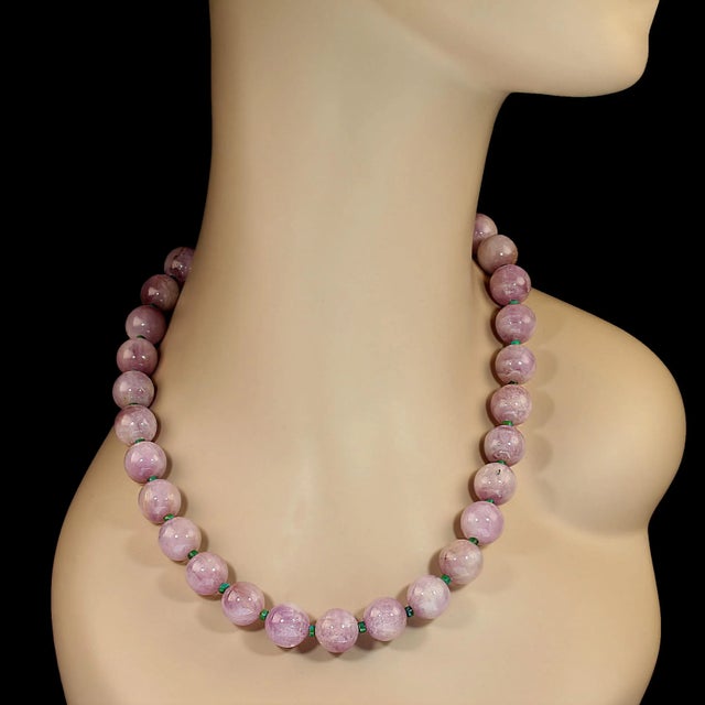 Metal Ajd 20 Inch Glowing Kunzite Tiny Green Accents Necklace Great Gift For Sale - Image 7 of 8