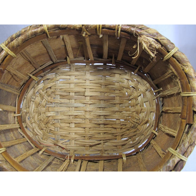 Early 20th Century Rustic Vintage Wood Shave Natural Fiber Gathering Basket For Sale - Image 5 of 15