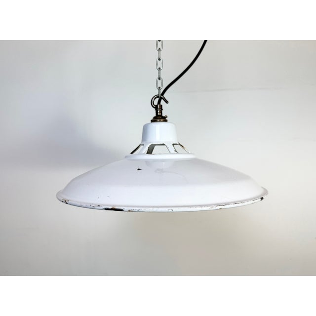 New electrical components (socket,wire with CE marking) Up to 250V (Europe/UK Standard).The wiring of this item may be...