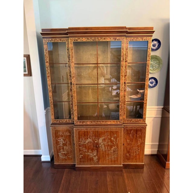 Chinoiserie Vintage Drexel Heritage Et-Cetera China Cabinet/Breakfront For Sale - Image 3 of 11