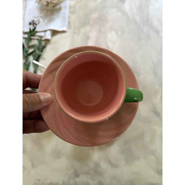 1950s Set of Four (4) MCM Teacups With Saucers in Pink and Green For Sale In Chicago - Image 6 of 10