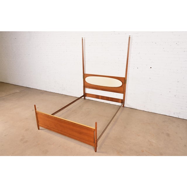 Mid-Century Modern Kipp Stewart for Drexel Sun Coast Mid-Century Modern Cherry Wood Full Size Poster Bed, 1960s For Sale - Image 3 of 9