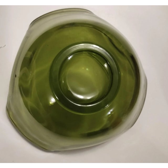 1970s 1970s Anchor Hocking Advoco Green Glass Ruffled Edge Bowl For Sale - Image 5 of 9