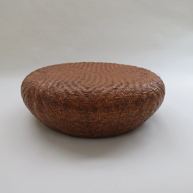 1990s Vintage Low Round Rattan Coffee Table, 1990s For Sale - Image 5 of 15