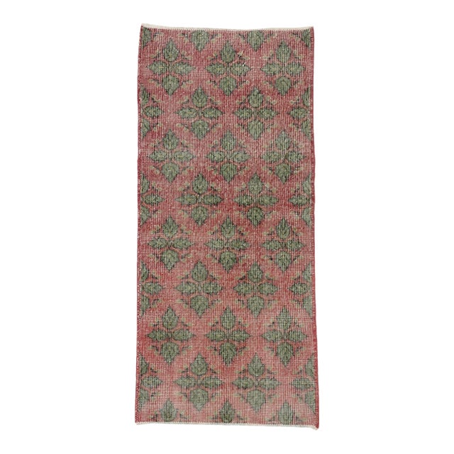 Vintage Turkish Sivas Rug - 02'10 x 06'02 For Sale