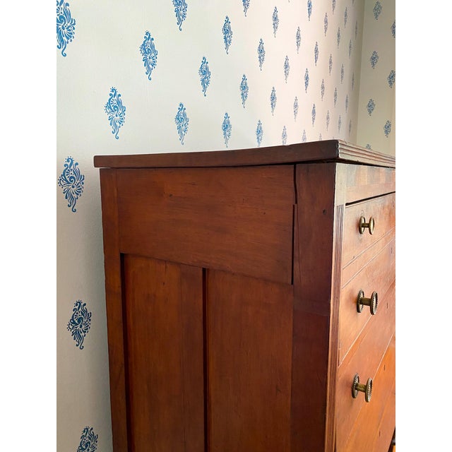 Antique Early 1800s American Neoclassical Cherry Chest of Drawers With Reeded Feet For Sale - Image 10 of 15