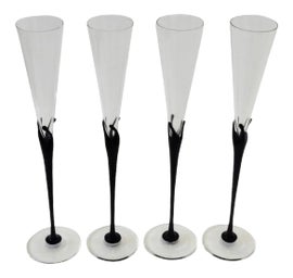 Example of Champagne Flutes in Detroit