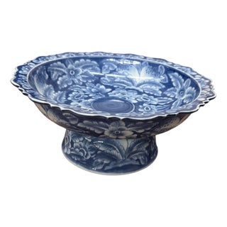 Blue and White Scalloped Ceramic Pedestal Display Dish For Sale