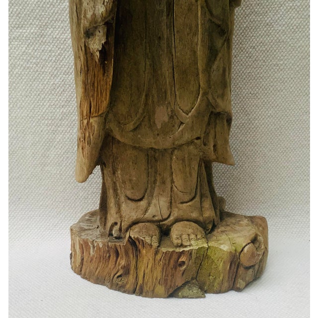 19th Century Chinese Hand-Carved Cypress Guanyin Buddhist Goddess Sculpture For Sale - Image 11 of 15