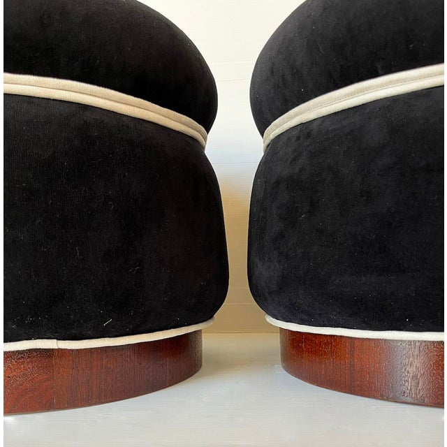 Round Deco Pouf, 1940s For Sale - Image 4 of 6