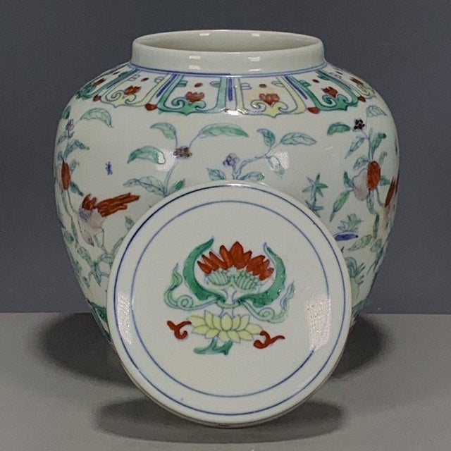 Chinese Doucai Porcelain Covered Jar With Bird & Floral Motif For Sale In Los Angeles - Image 6 of 9
