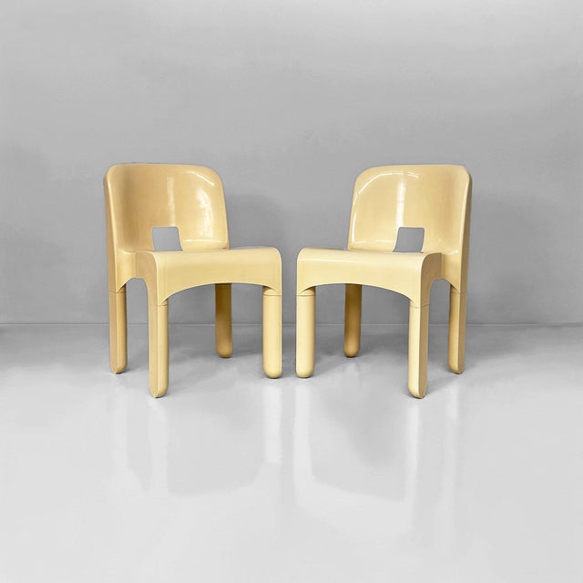 Italian Space Age Cream Chairs by Joe Colombo for Kartell, 1970s, Set of 2 For Sale - Image 18 of 18
