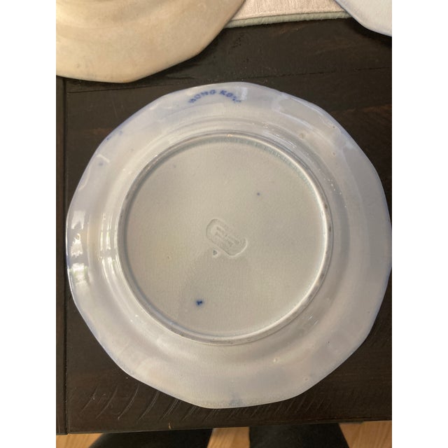 Five Flow Blue Hong Kong Pattern Plates Circa 1835-1861. For Sale - Image 9 of 12