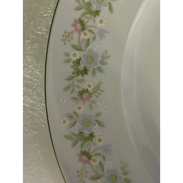 1980s Vintage Haviland Bavaria "Forever Spring" Dinner Plates - S/5 For Sale - Image 5 of 12
