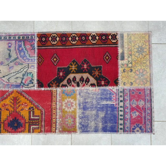 Red Mid 20th Century Bohemian Wool Oushak Runnner Carpet For Sale - Image 8 of 10