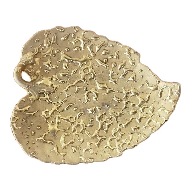 Vintage Hand Decorated Leaf Shaped Weeping Bright 22k Gold Dish With Loop For Sale